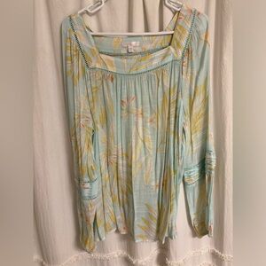 Pretty floral shirt. Never worn.